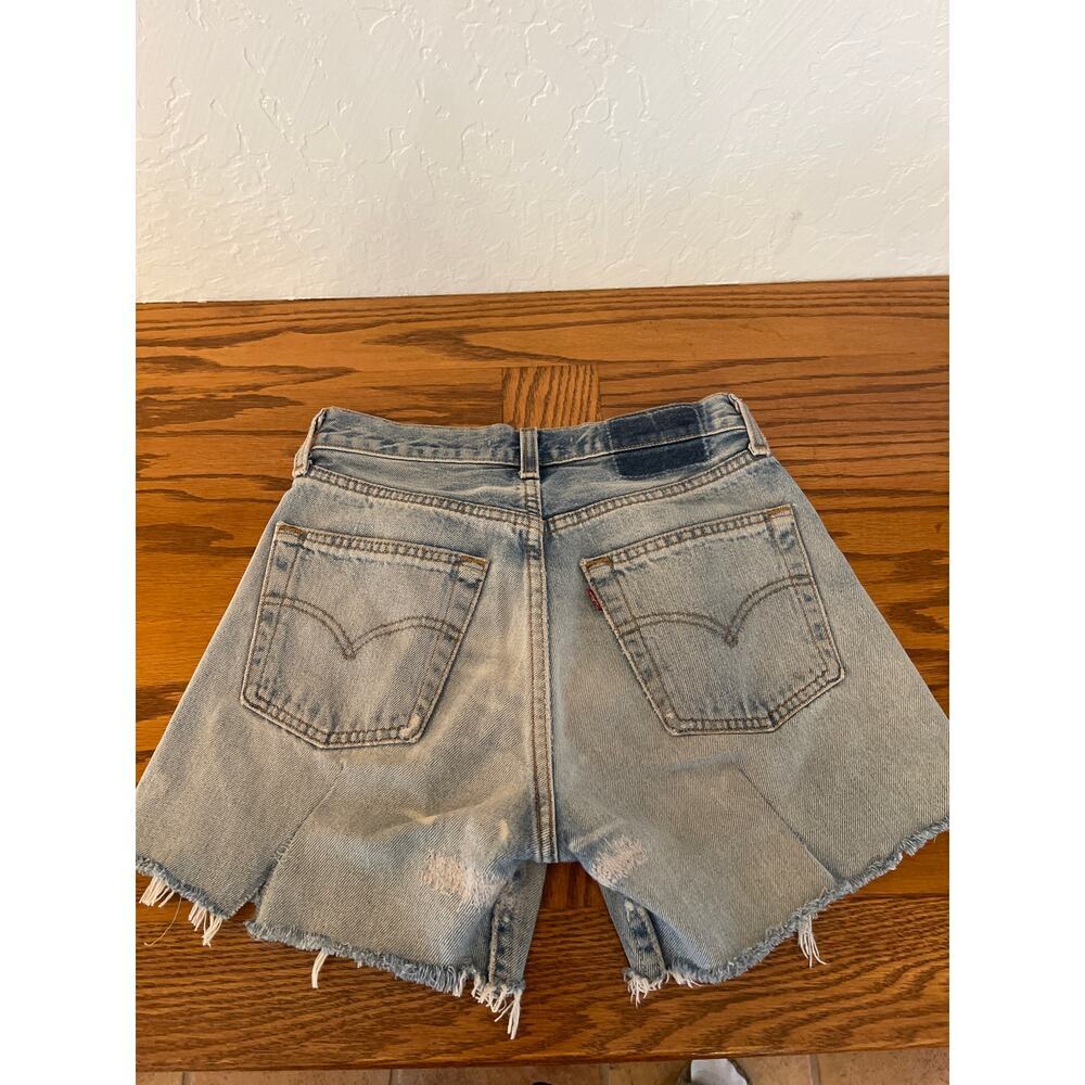 Reformation super distressed Cut off shorts size 24 - Picture 4 of 9